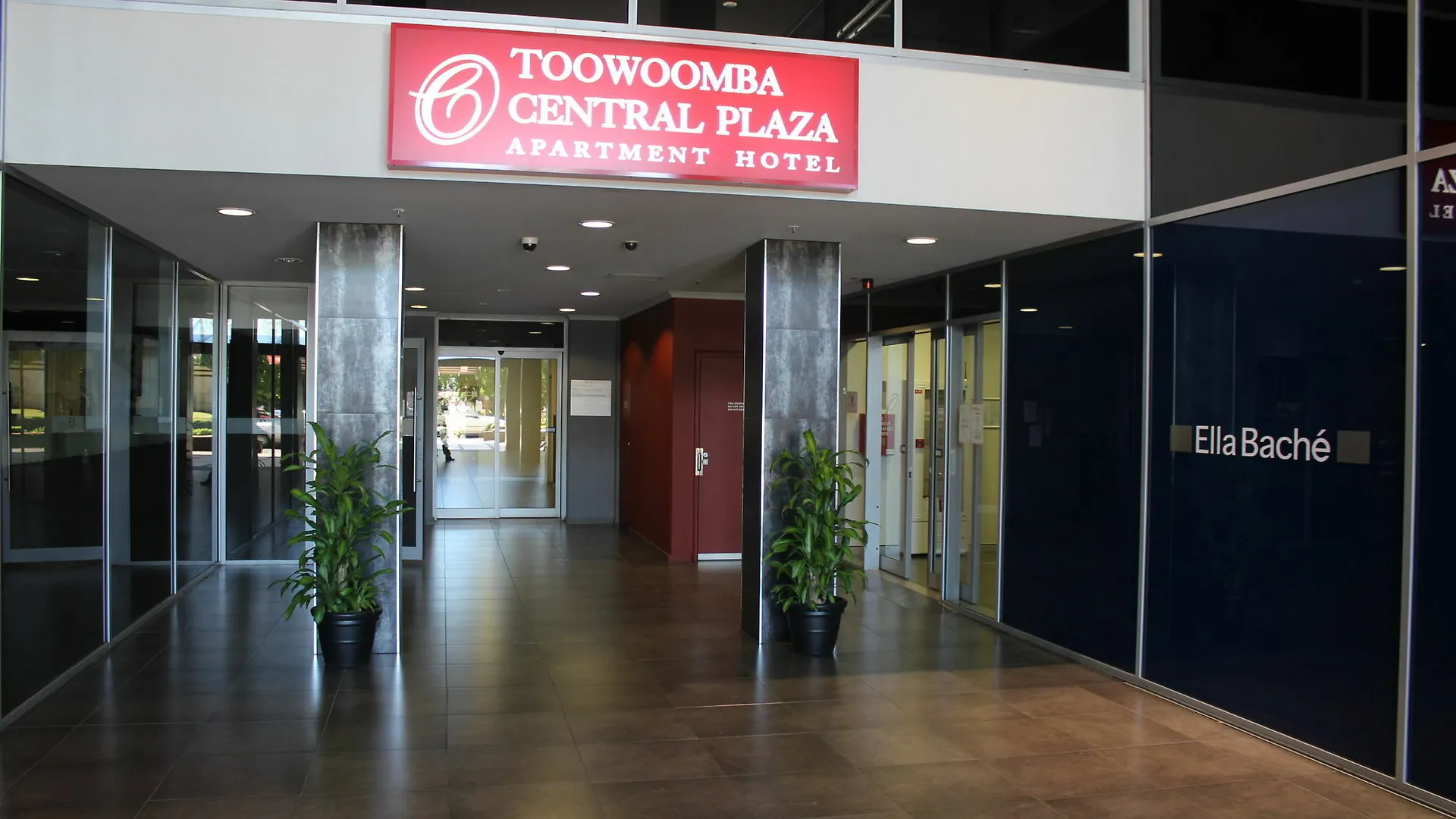 **** Aparthotel Toowoomba Central Plaza Apartment Hotel Official Australia